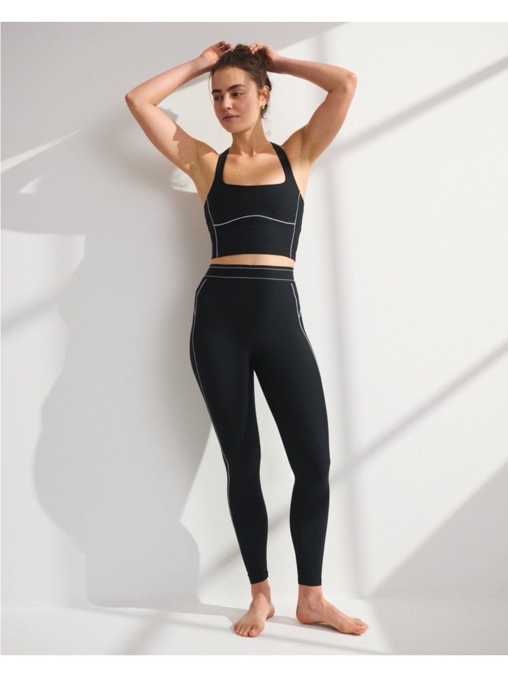 Black Seam-Detail Supportive Set for Women